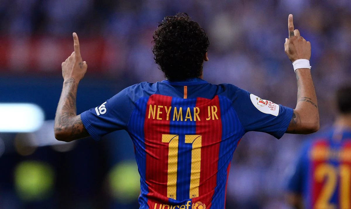 Neymar thăng hoa khi còn thi đấu cho Barcalone.